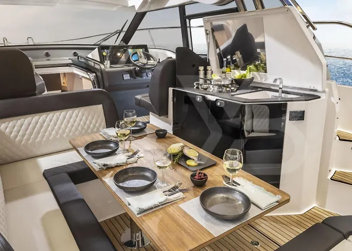 Private Yacht Residence